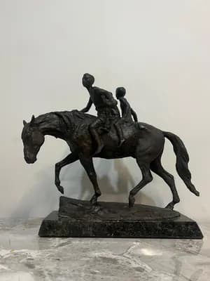 Ағайындылар. Сарбасов Д.. бронза, гранит, 41×46 см
