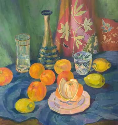 Фрукты на голубом. Гинзбург Нина (1928–2023). картон, темпера, 76,5×85 см