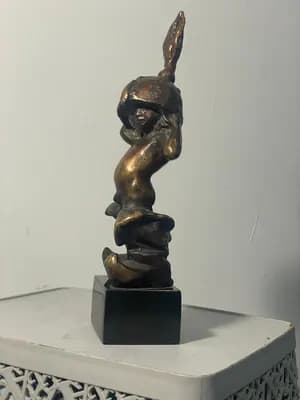 Арман (бала). Мухаметжанов Б.. бронза, гранит, 22×7×6 см